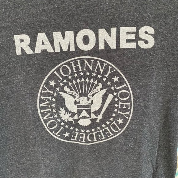 RAMONES Essential T-Shirt Urban Renewal (size S) - Picture 4 of 8